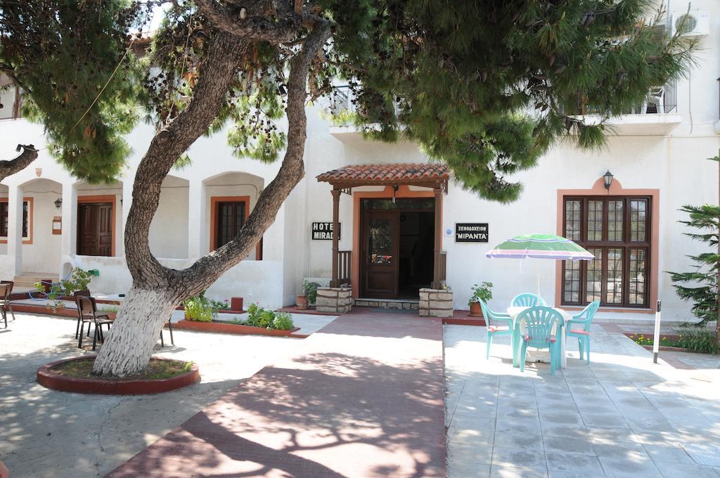 Miranta Hotel - Apartments & Studios Aegina Eksteriør bilde