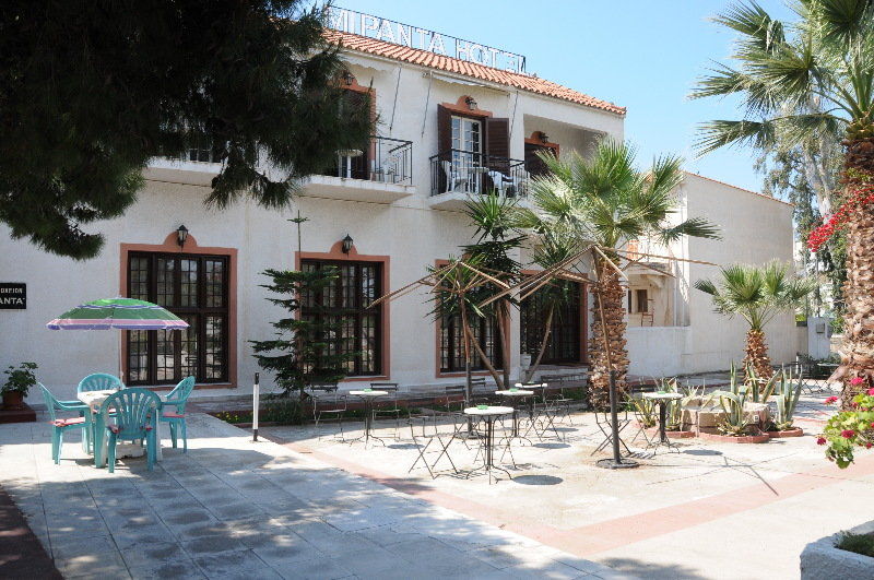 Miranta Hotel - Apartments & Studios Aegina Eksteriør bilde